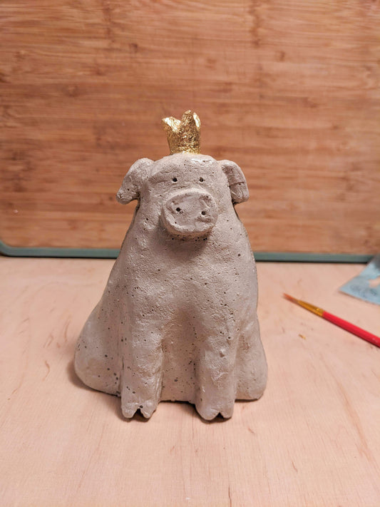 Deko-Schweineprinzessin in grau - handgefertigter Steinguss, Betonfigur, Design, Home, Accessoire